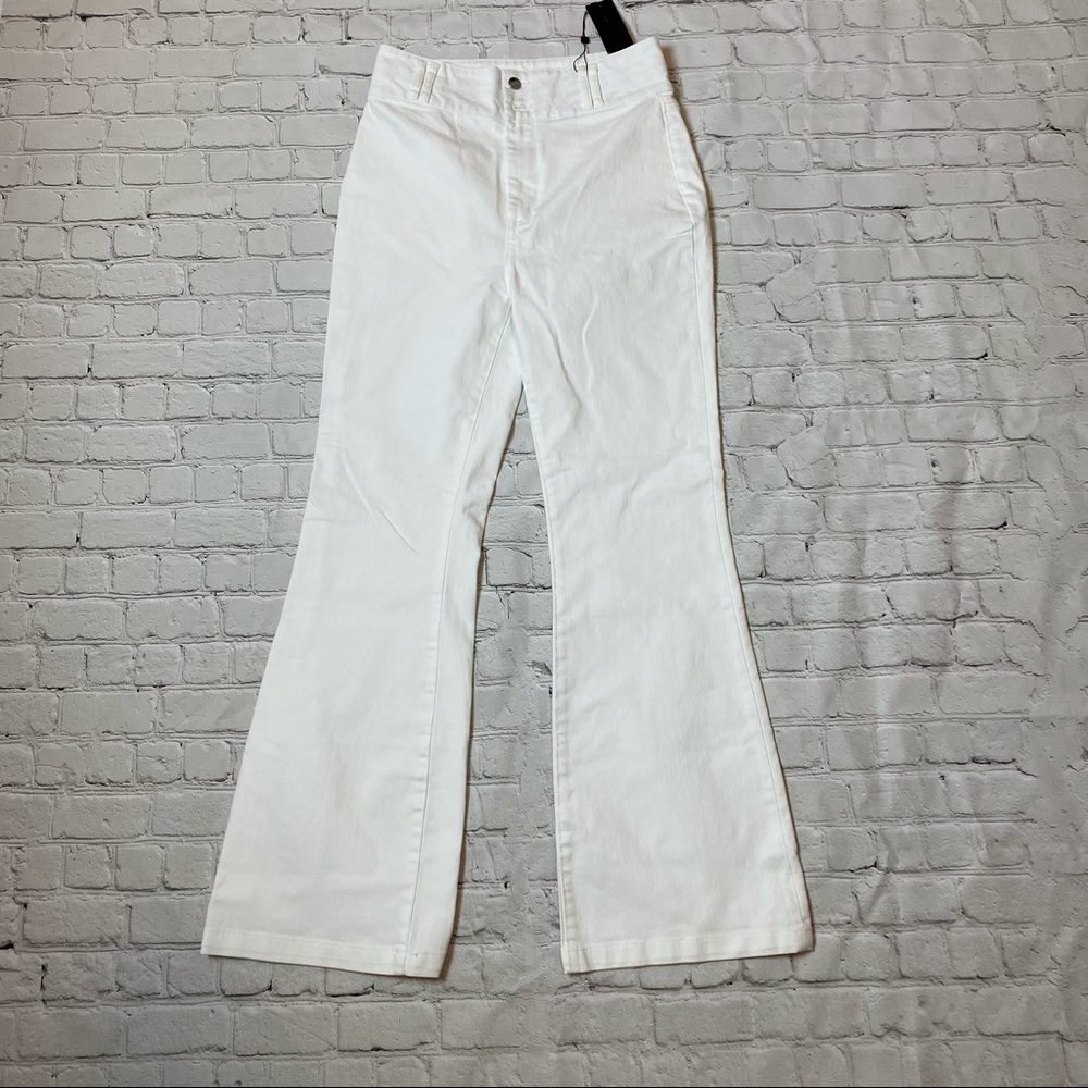 BCBGMAXAZRIA NWT White High-Waisted Flare Jeans 30